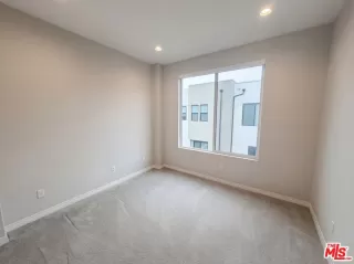 Photo #3: 26672485 Listing 