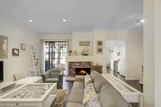 Photo #6: 26673509 Listing
