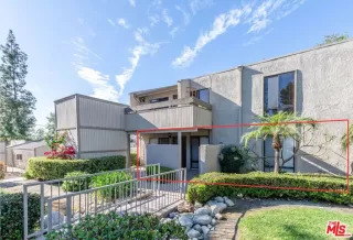 Photo #2: 26715315 Listing 