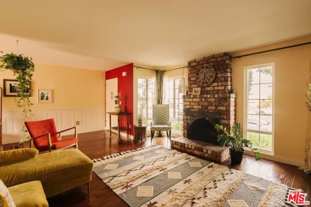 MLS: 26727423 Condo For Sale