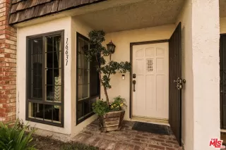 Photo #2: 26727423 Listing 