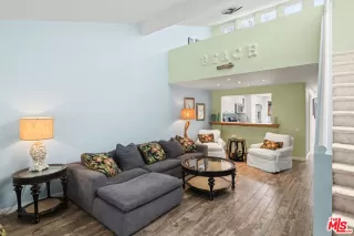 Photo #3: 26741803 Listing 