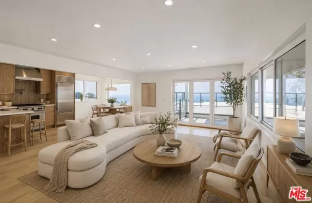 MLS: 26774913 Condo For Sale