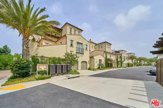 Photo #4: 26830109 Listing 