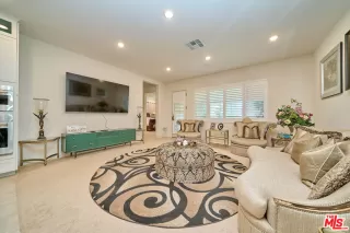 Photo #6: 26830109 Listing 