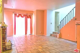 Photo #5: 26835779 Listing