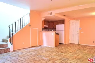Photo #6: 26835779 Listing