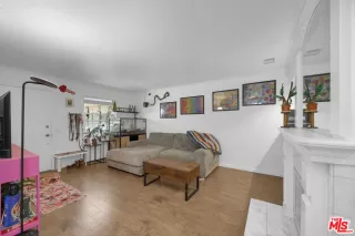 Photo #4: 26836371 Listing 