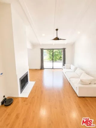 Photo #3: 26839285 Listing 