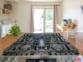Photo #6: 26843021 Listing 