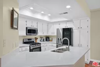 Photo #1: 26843387 Listing