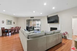 Photo #5: 26843387 Listing