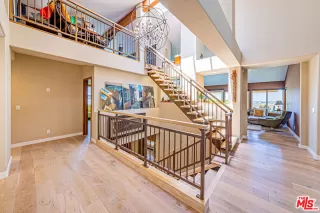 Photo #4: 26846145 Listing