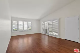 Photo #3: 26851555 Listing 