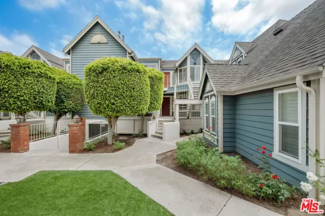MLS: 26851841 Condo For Sale