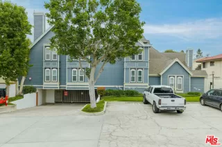 Photo #2: 26851841 Listing 