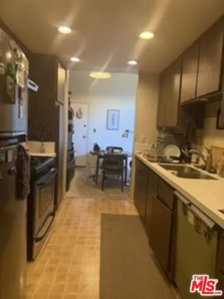 Photo #2: 26852229 Listing 
