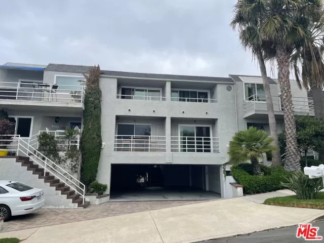 MLS: 26852977 Condo For Sale