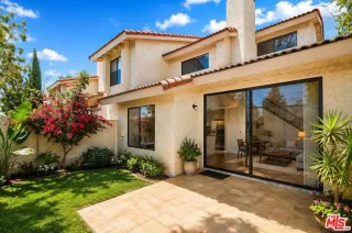 Photo #2: 26853003 Listing 