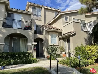 Photo #1: 26854939 Listing