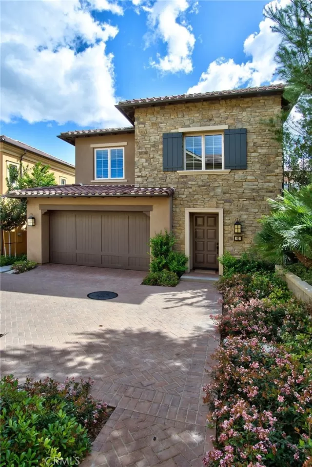 MLS: AR23000003 Condo For Sale