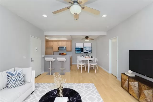 MLS: AR23066156 Condo For Sale