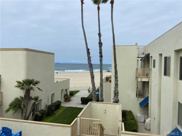 MLS: AR23120764 Condo For Sale