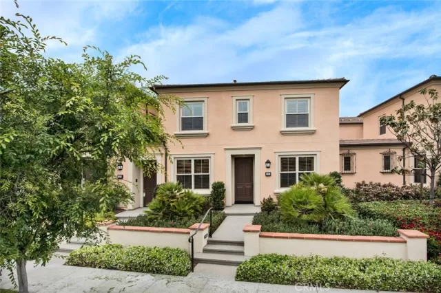 MLS: AR23176900 Condo For Sale