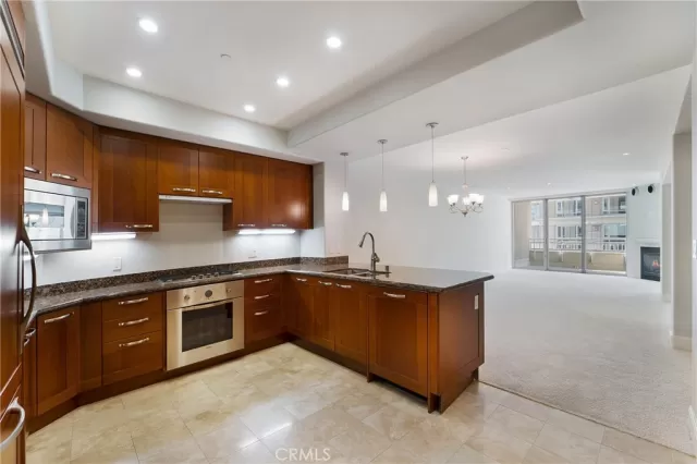 MLS: AR23226058 Condo For Sale