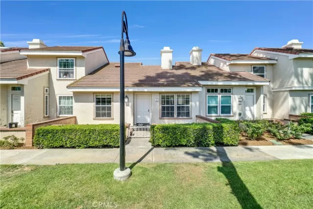 MLS: AR24133058 Condo For Sale