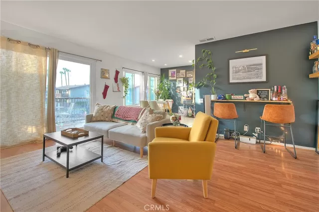 MLS: AR25278002 Condo For Sale