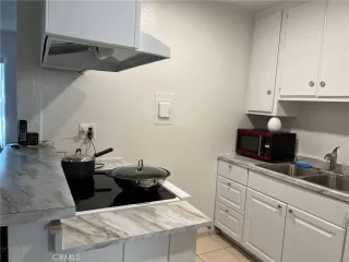 Photo #6: CV22236968 Listing