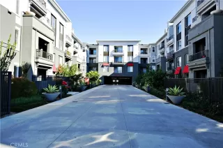 Photo #2: CV22245600 Listing 