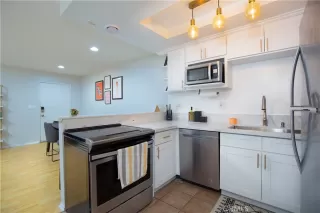 Photo #5: CV23003027 Listing