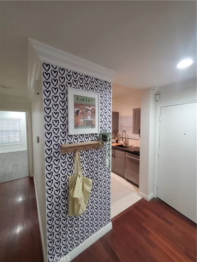 MLS: CV23003123 Condo For Sale