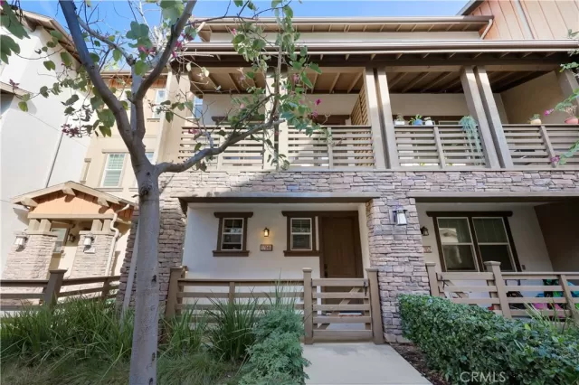 MLS: CV23007123 Condo For Sale