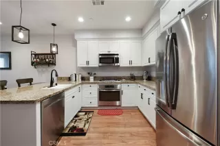 Photo #5: CV23007123 Listing