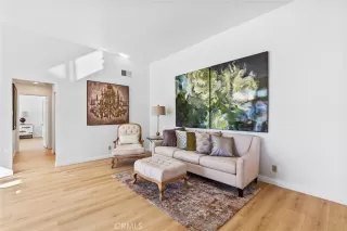 Photo #5: CV23013736 Listing 