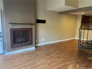 Photo #5: CV23043867 Listing 