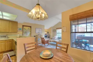 Photo #5: CV23046340 Listing