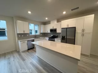 Photo #5: CV23047683 Listing 