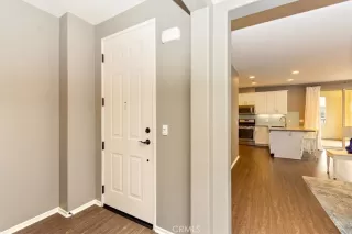 Photo #4: CV23064247 Listing 