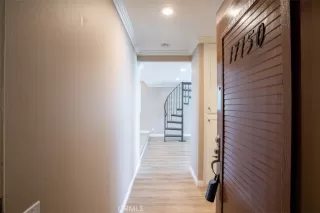 Photo #3: CV23064454 Listing 