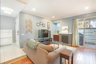 Photo #3: CV23066150 Listing 