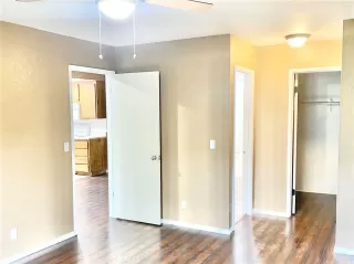 Photo #3: CV23068260 Listing 