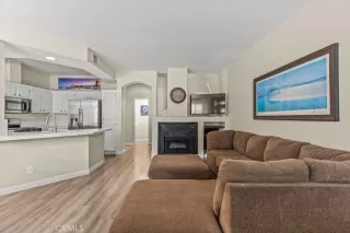 Photo #4: CV23069964 Listing