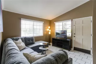 Photo #2: CV23073987 Listing