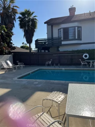 Photo #5: CV23086269 Listing 