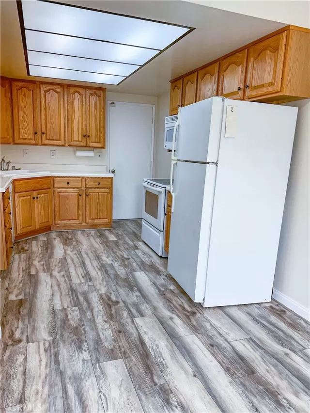 MLS: CV23098315 Condo For Sale