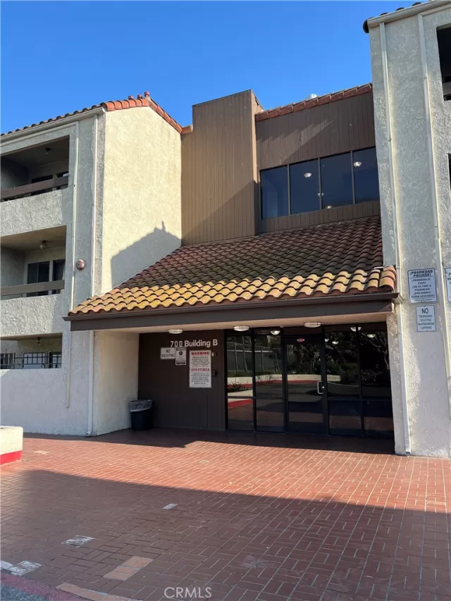 MLS: CV23110431 Condo For Sale